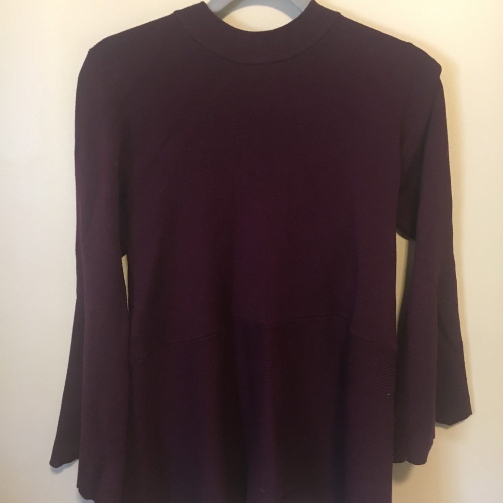 Beautiful top from the brand Ivanka Trump